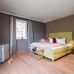 Апартаменты Luxus 122 M² Direkt Am Wasser Mit Boot Краков-ам-Зе